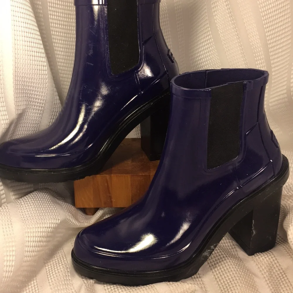 NWT RARE Hunter ankle 3”heel boots, tried on